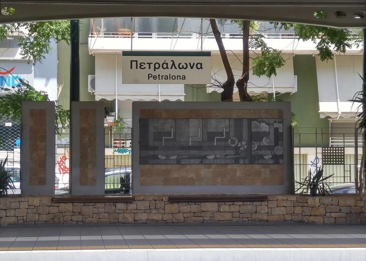 Pale Coloured Apt In Athens Historic Centre Exterior foto