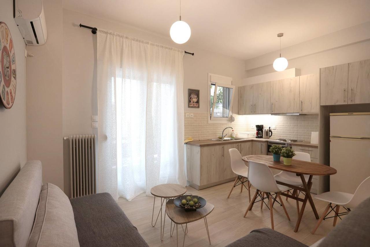 Pale Coloured Apt In Athens Historic Centre Exterior foto